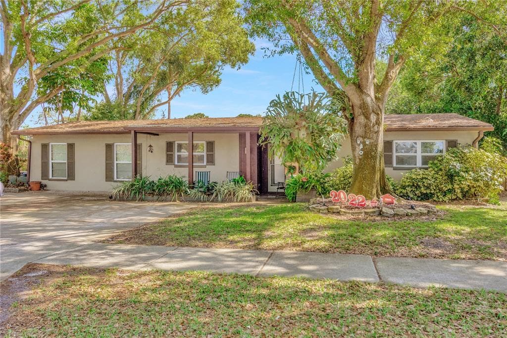 1543 LAKEVIEW ROAD