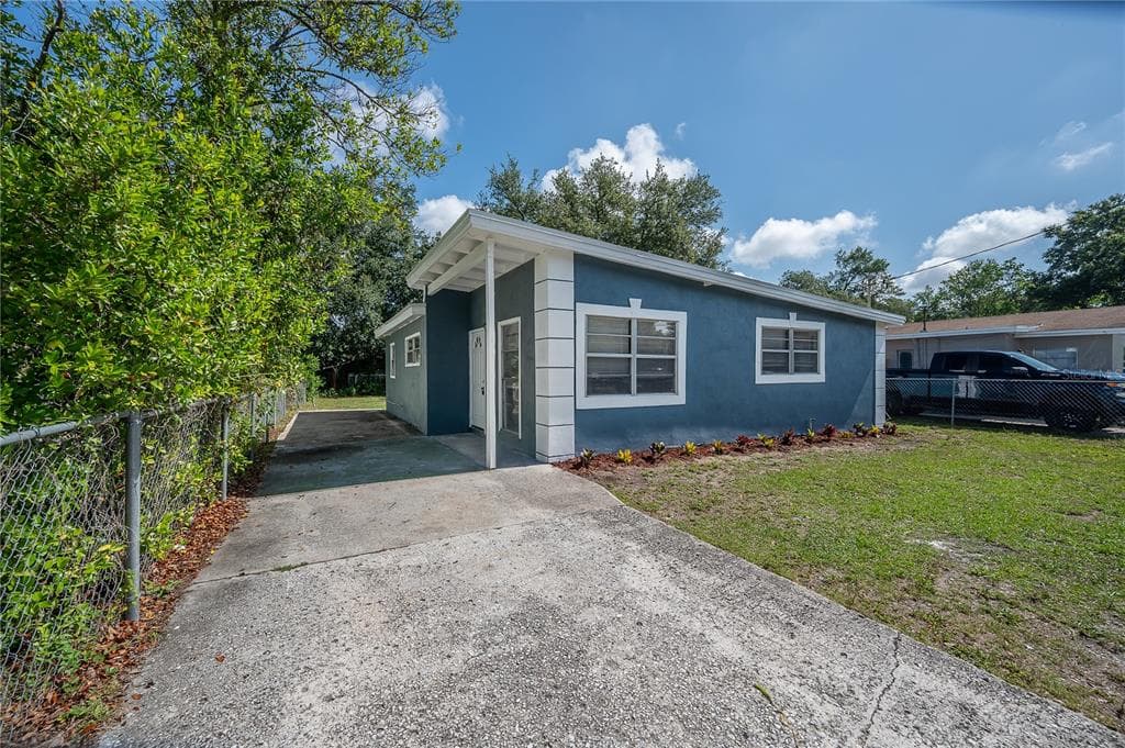 4016 E GROVE STREET TAMPA, FL 33610