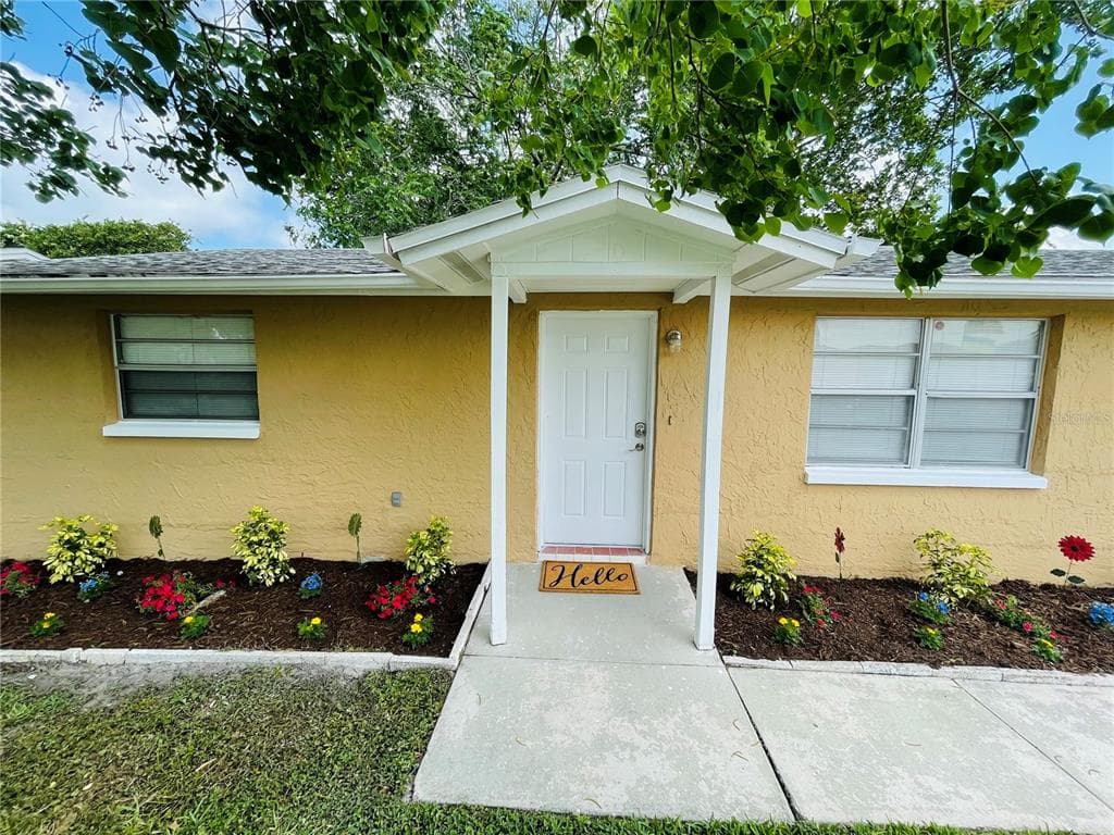3303 JACKSON DRIVE HOLIDAY, FL 34691