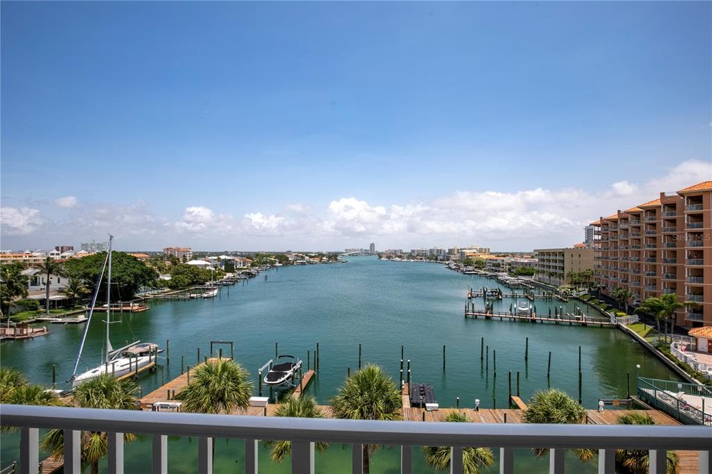 445 HAMDEN DRIVE UNIT 501 CLEARWATER, FL 33767