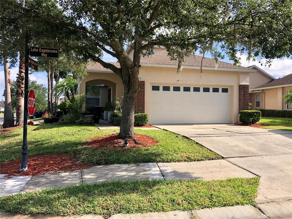 7072 LAKE EAGLEBROOKE WAY LAKELAND, FL 33813