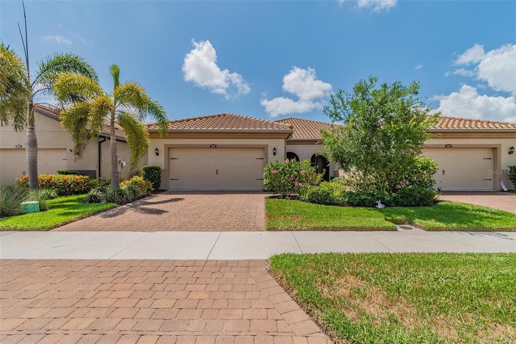 11889 TAPESTRY LANE VENICE, FL 34293