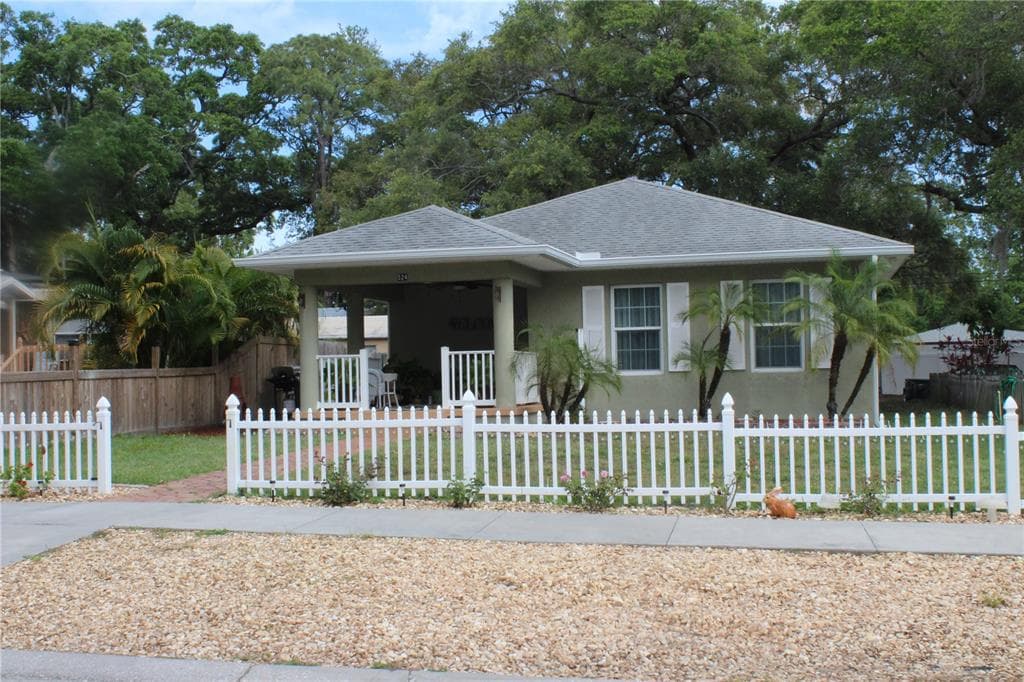 524 3RD AVENUE NE LARGO, FL 33770