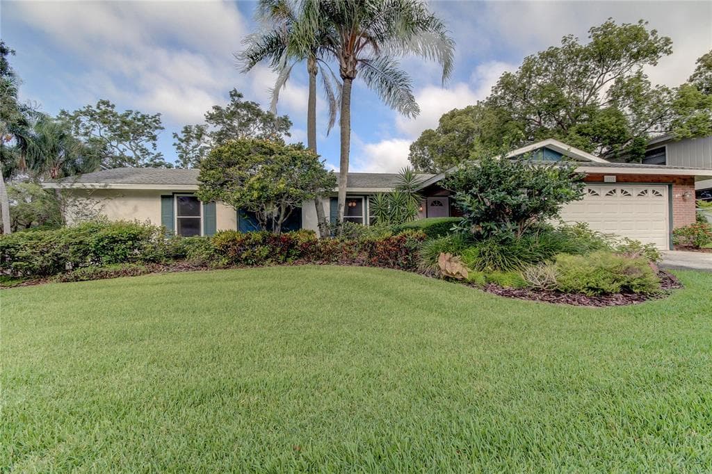 1212 ROLLINGWOOD DRIVE