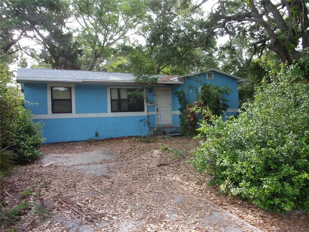 2400 35TH STREET S ST PETERSBURG, FL 33711