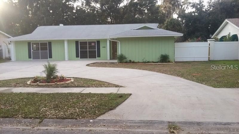 6804 WILSHIRE COURT TAMPA, FL 33615