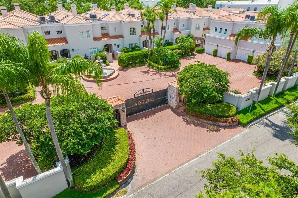 4963 BAYSHORE BOULEVARD UNIT 4963