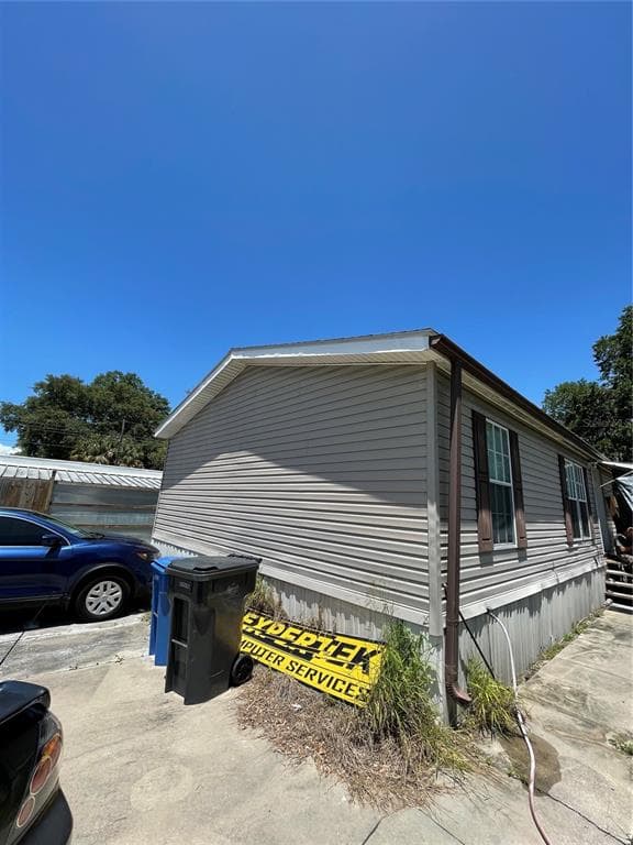 5904 SUSSEX COURT TAMPA, FL 33615