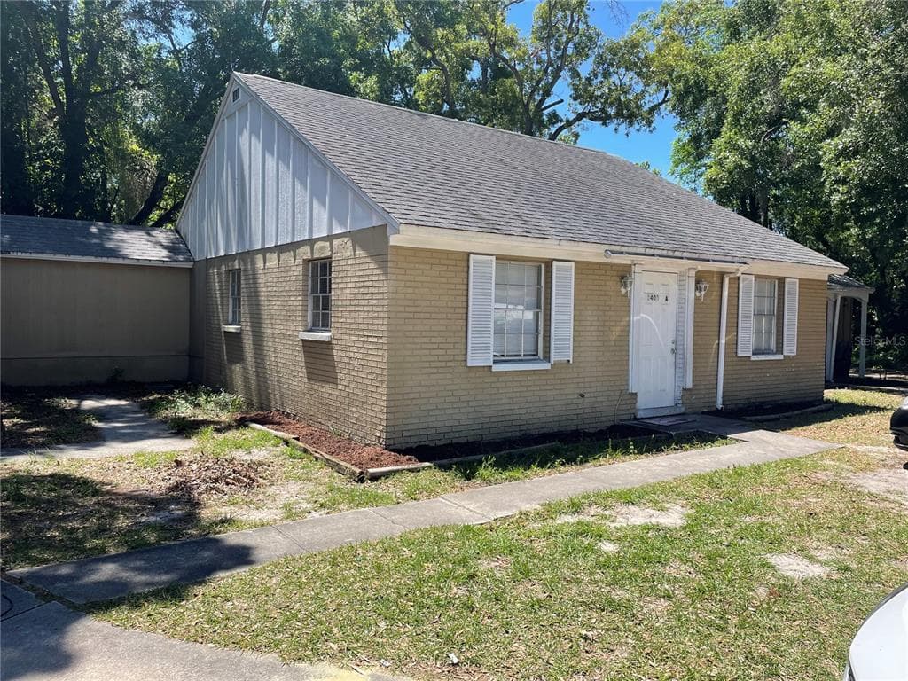 1403 COLLEGE PARK LANE UNIT A TAMPA, FL 33612