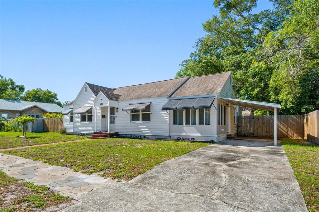 2841 BURLINGTON AVENUE N ST PETERSBURG, FL 33713