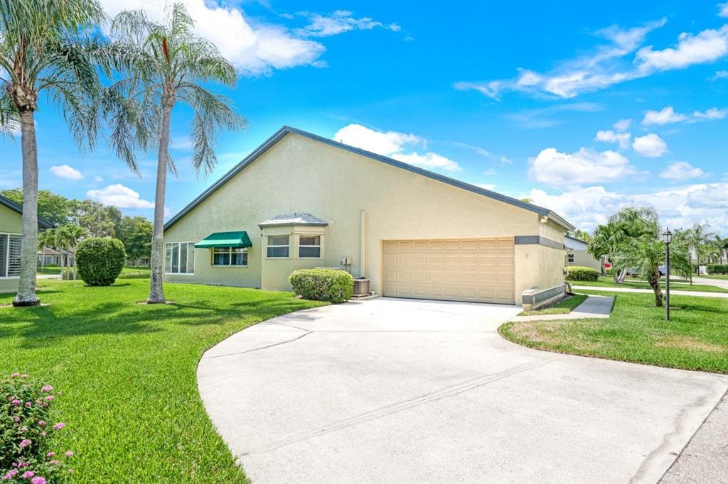 1004 MCGREGOR PARK CIRCLE FORT MYERS, FL 33908