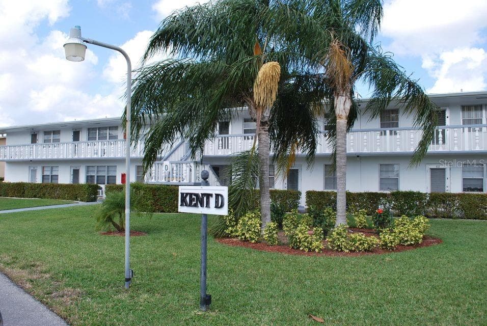 53 KENT D UNIT 1 WEST PALM BEACH, FL 33417