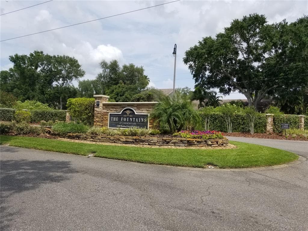 2500 WINDING CREEK BLVD UNIT E208 CLEARWATER, FL 33761