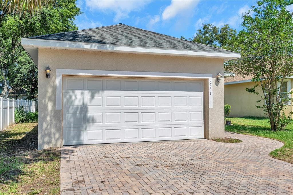 5621 35TH WAY N ST PETERSBURG, FL 33714