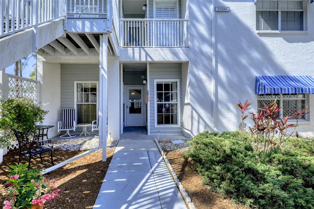 11525 SHIPWATCH DRIVE UNIT 1040 LARGO, FL 33774