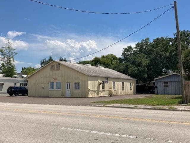 2704 & 2704 1/2 W AZEELE STREET TAMPA, FL 33609