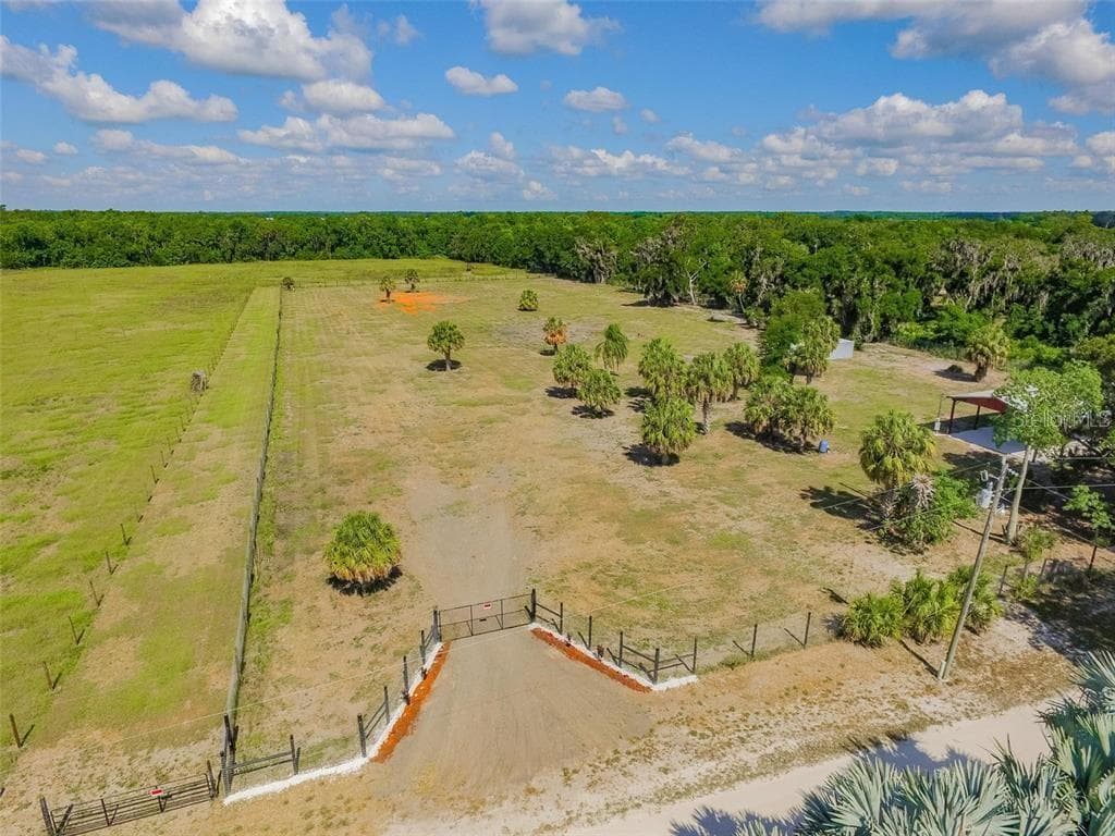 8994 BUNKER HILL ROAD DUETTE, FL 34219