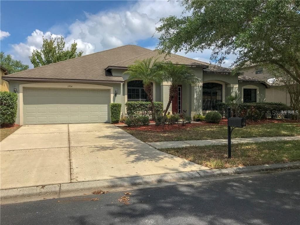 1934 ABBEY RIDGE DRIVE DOVER, FL 33527