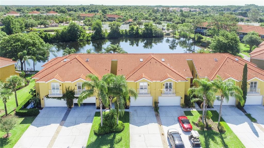 6736 VISTA DEL LAGO AVENUE LAND O LAKES, FL 34637