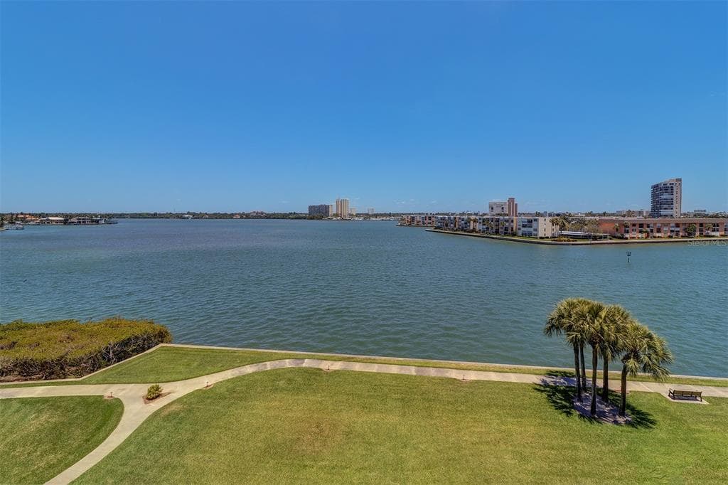 8001 SAILBOAT KEY BOULEVARD S UNIT 401 ST PETE BEACH, FL 33707
