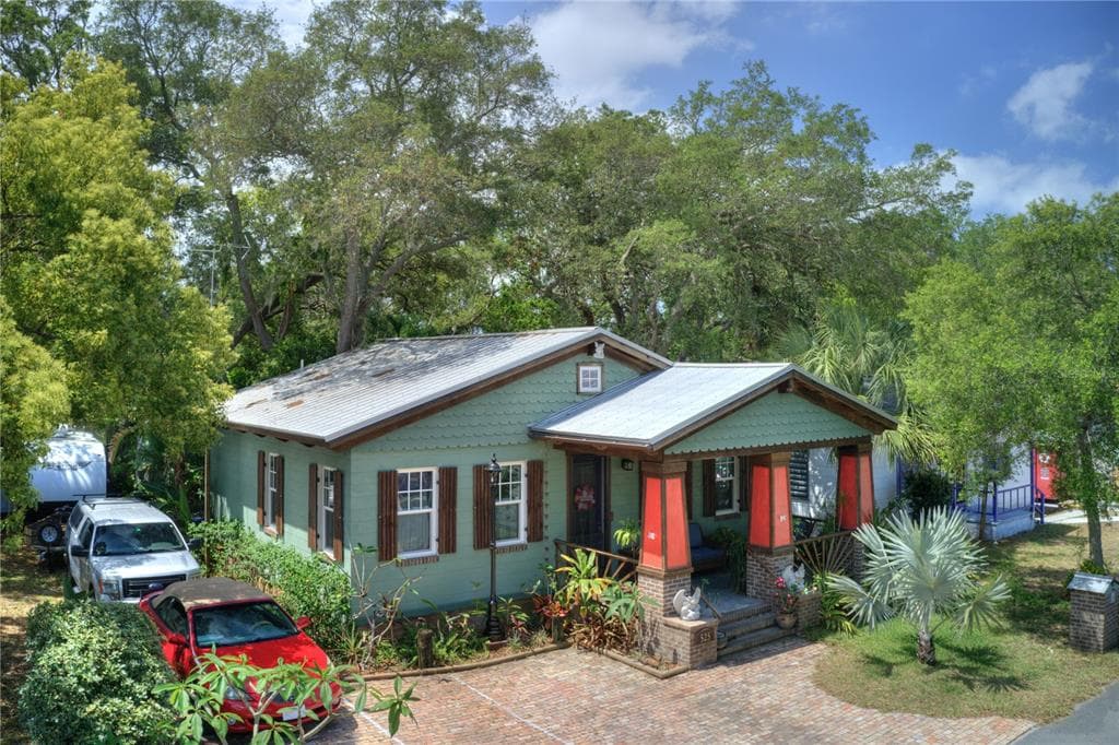 525 LEXINGTON STREET DUNEDIN, FL 34698