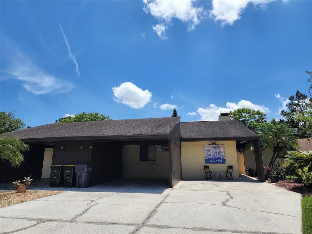 341 LAKE HARRIS DRIVE LAKELAND, FL 33813