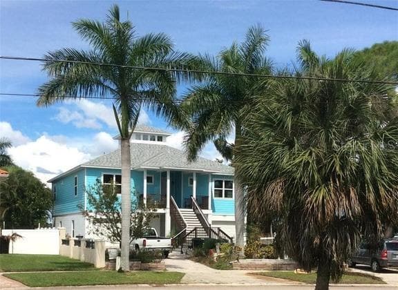 1827 BAYOU GRANDE BOULEVARD NE ST PETERSBURG, FL 33703