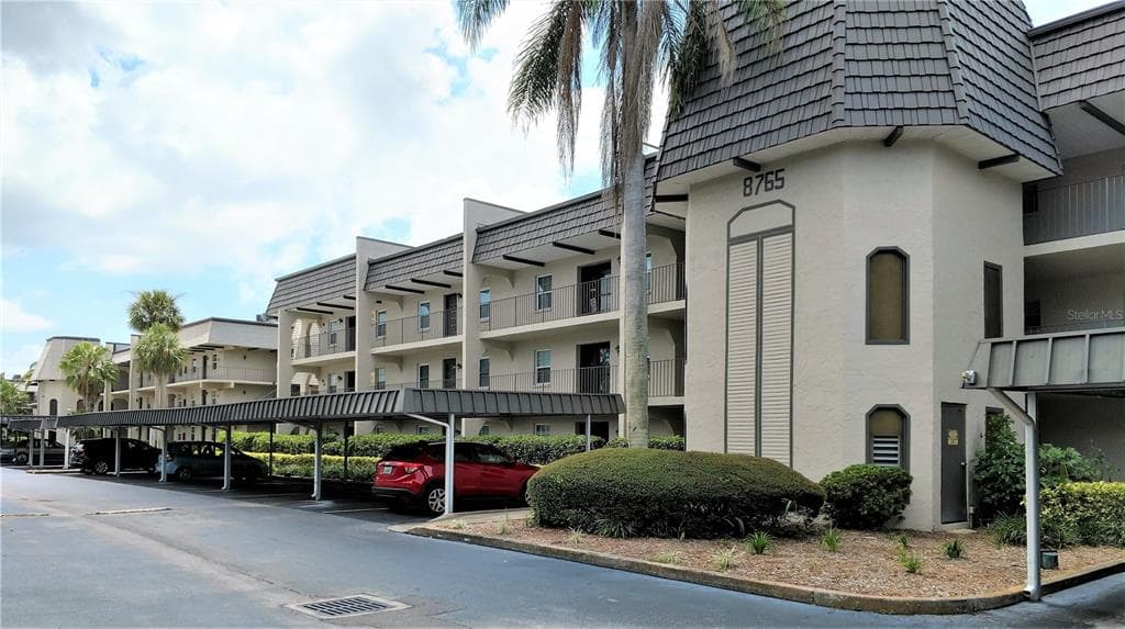 8765 BARDMOOR BOULEVARD UNIT 105 LARGO, FL 33777