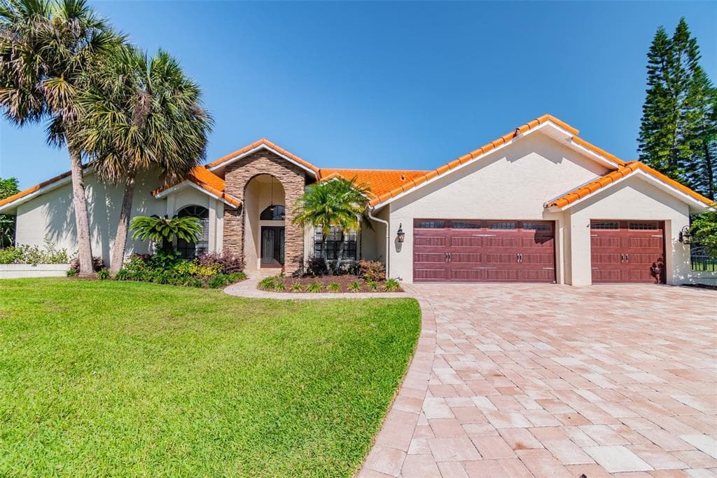 5205 FABBER COURT