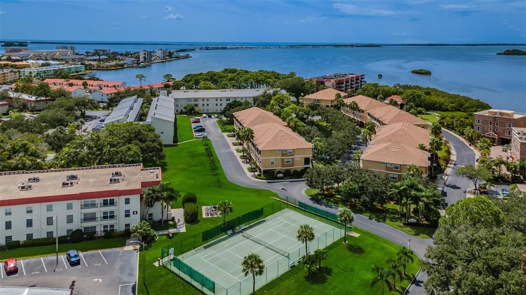 2700 BAYSHORE BOULEVARD UNIT 6104 DUNEDIN, FL 34698