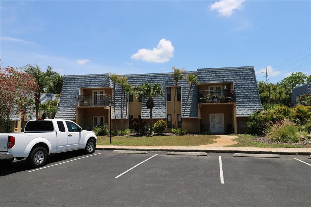 700 LYNDHURST STREET UNIT 1002 DUNEDIN, FL 34698