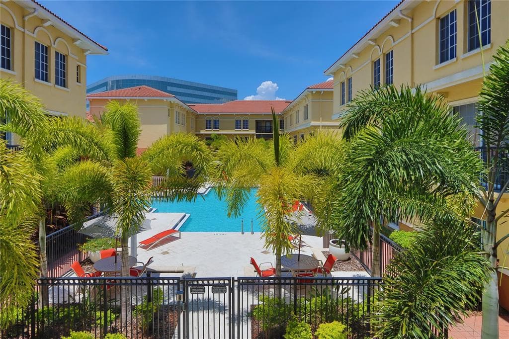 141 GRAND BEACH PLACE TAMPA, FL 33609