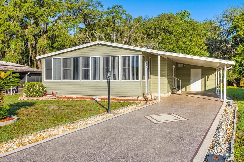 4907 BLANCO DRIVE ZEPHYRHILLS, FL 33541