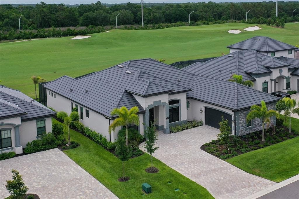 5627 MULLIGAN WAY LAKEWOOD RANCH, FL 34211