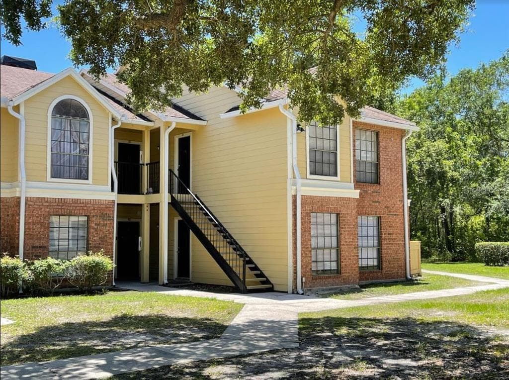 8742 MALLARD RESERVE DRIVE UNIT 101 TAMPA, FL 33614