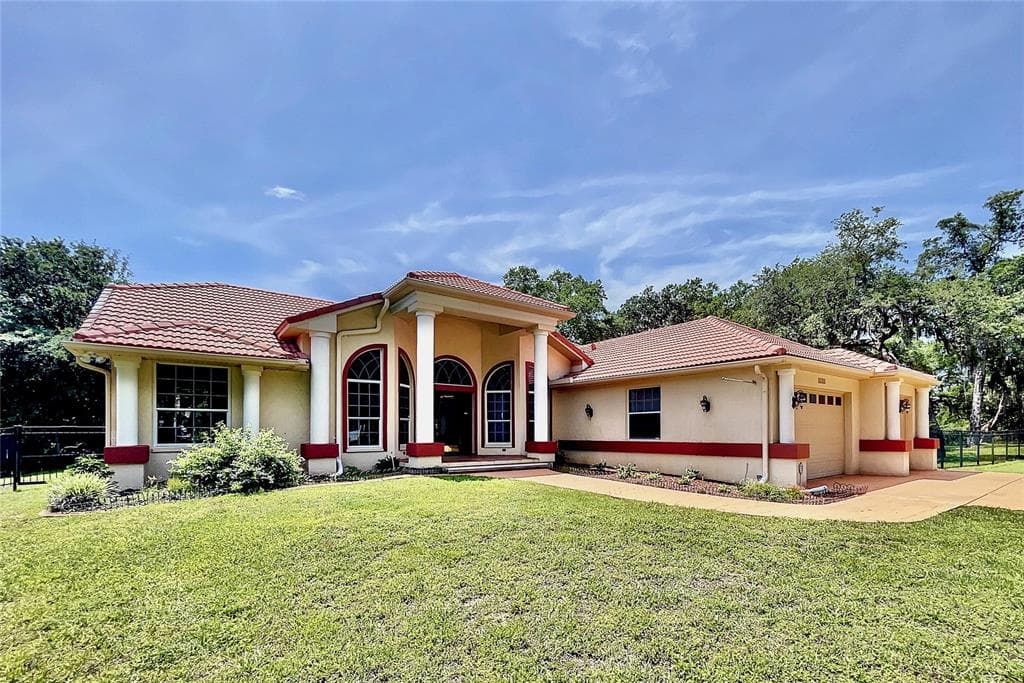 5134 SHOREWOOD DRIVE RIDGE MANOR, FL 33523