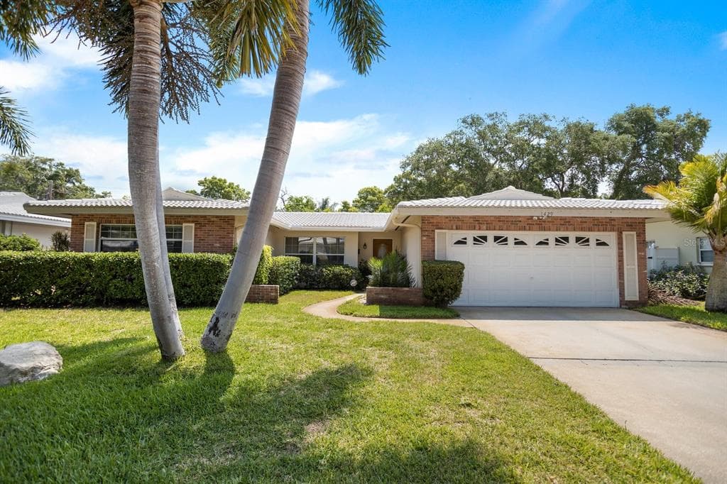 1429 EMBASSY DRIVE CLEARWATER, FL 33764