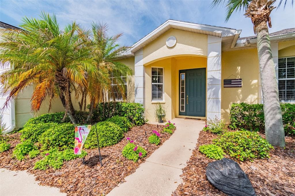 10218 CLEGHORN DRIVE SAN ANTONIO, FL 33576