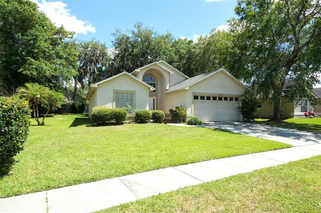 1179 TWIN RIVERS BOULEVARD OVIEDO, FL 32766