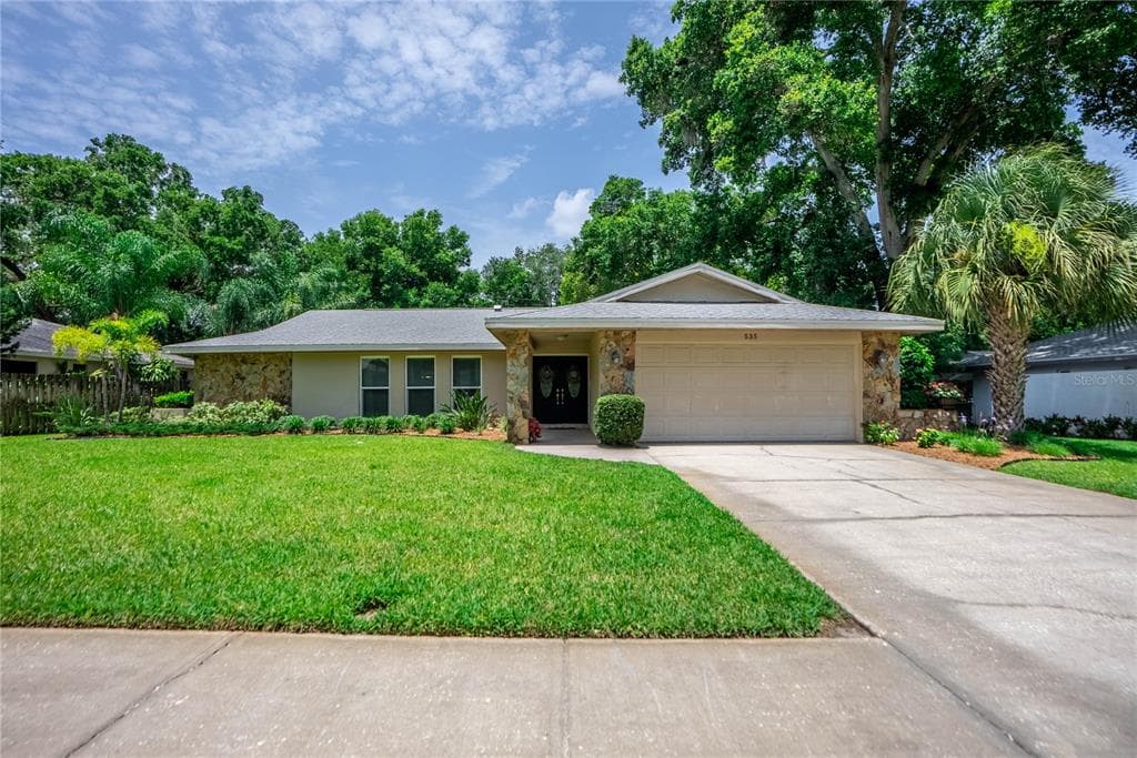 535 SANDY HOOK ROAD PALM HARBOR, FL 34683