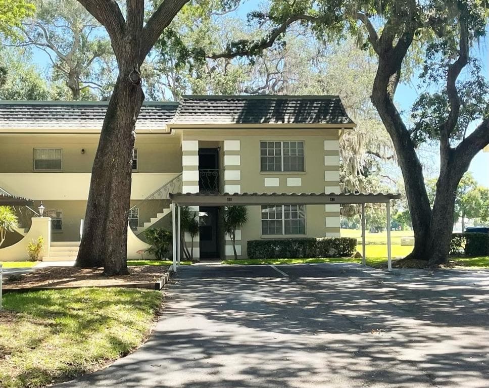 42 COUNTRY CLUB DRIVE