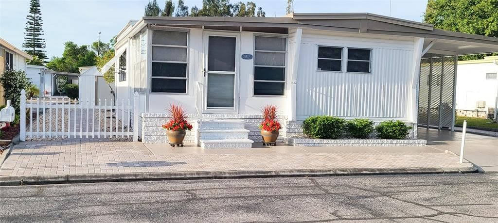 3512 KAUNA POINT DRIVE HOLIDAY, FL 34691