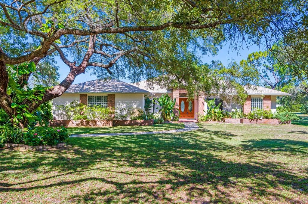 18734 LANSFORD DRIVE HUDSON, FL 34667
