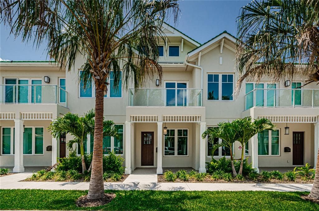 12 COUNTRY CLUB LANE UNIT 402