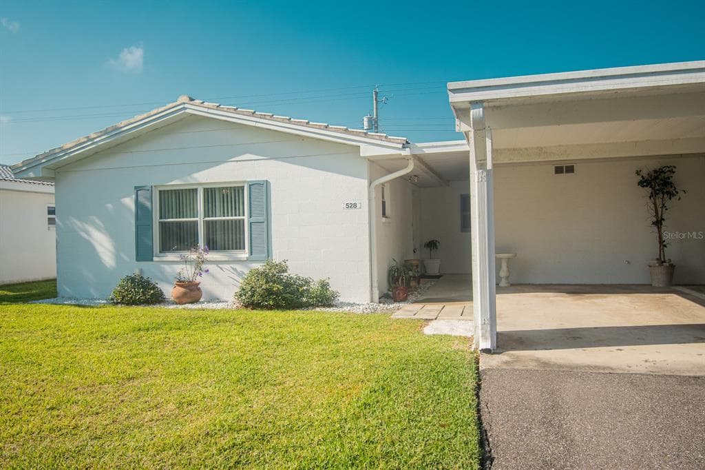 528 CAMEO DRIVE UNIT 528
