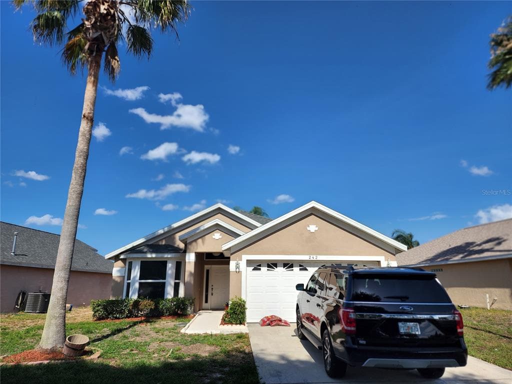 242 LADY DIANA DRIVE DAVENPORT, FL 33837