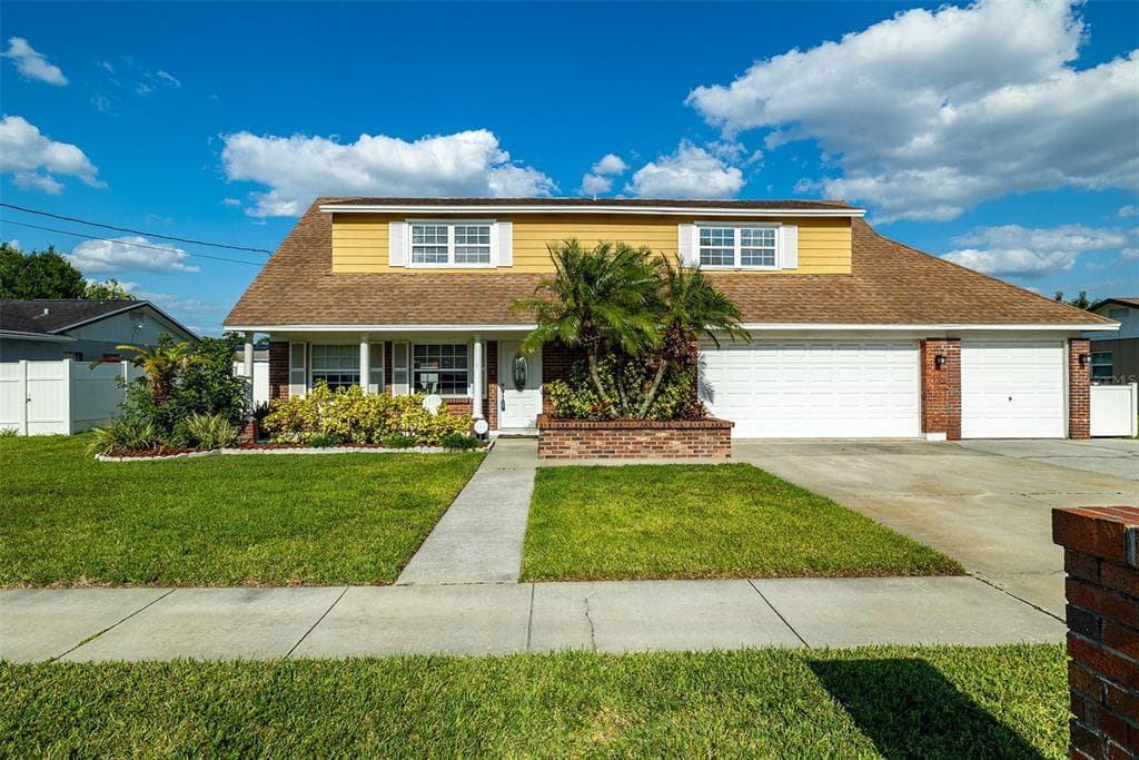 8422 MILLWOOD DRIVE TAMPA, FL 33615