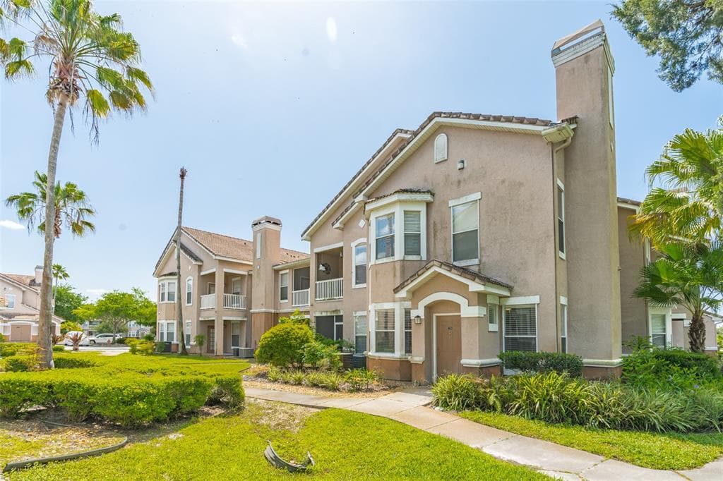 17994 VILLA CREEK DRIVE UNIT 17994 TAMPA, FL 33647