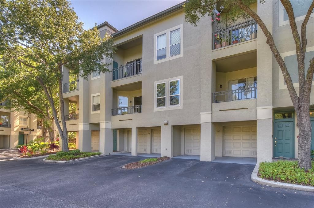 704 PROMENADE PLACE UNIT 704 TAMPA, FL 33602