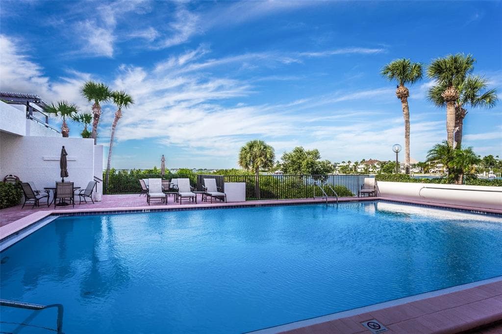 8 BELLEVIEW BOULEVARD UNIT 601 BELLEAIR, FL 33756